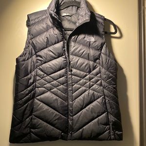 North face vest, size m